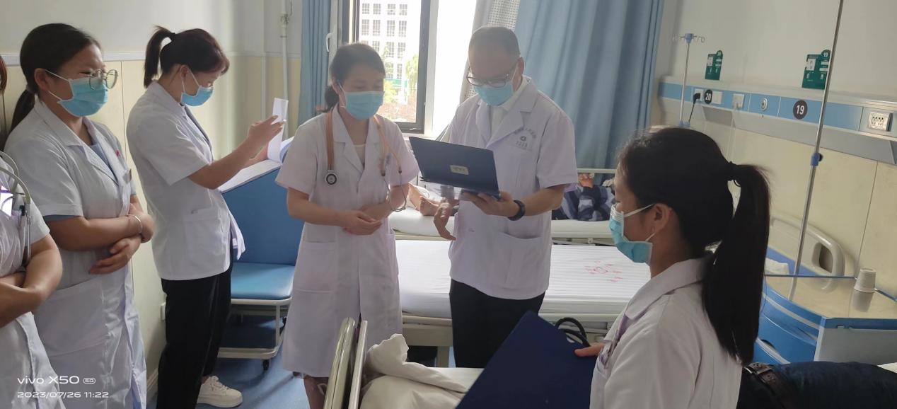 12張健查房